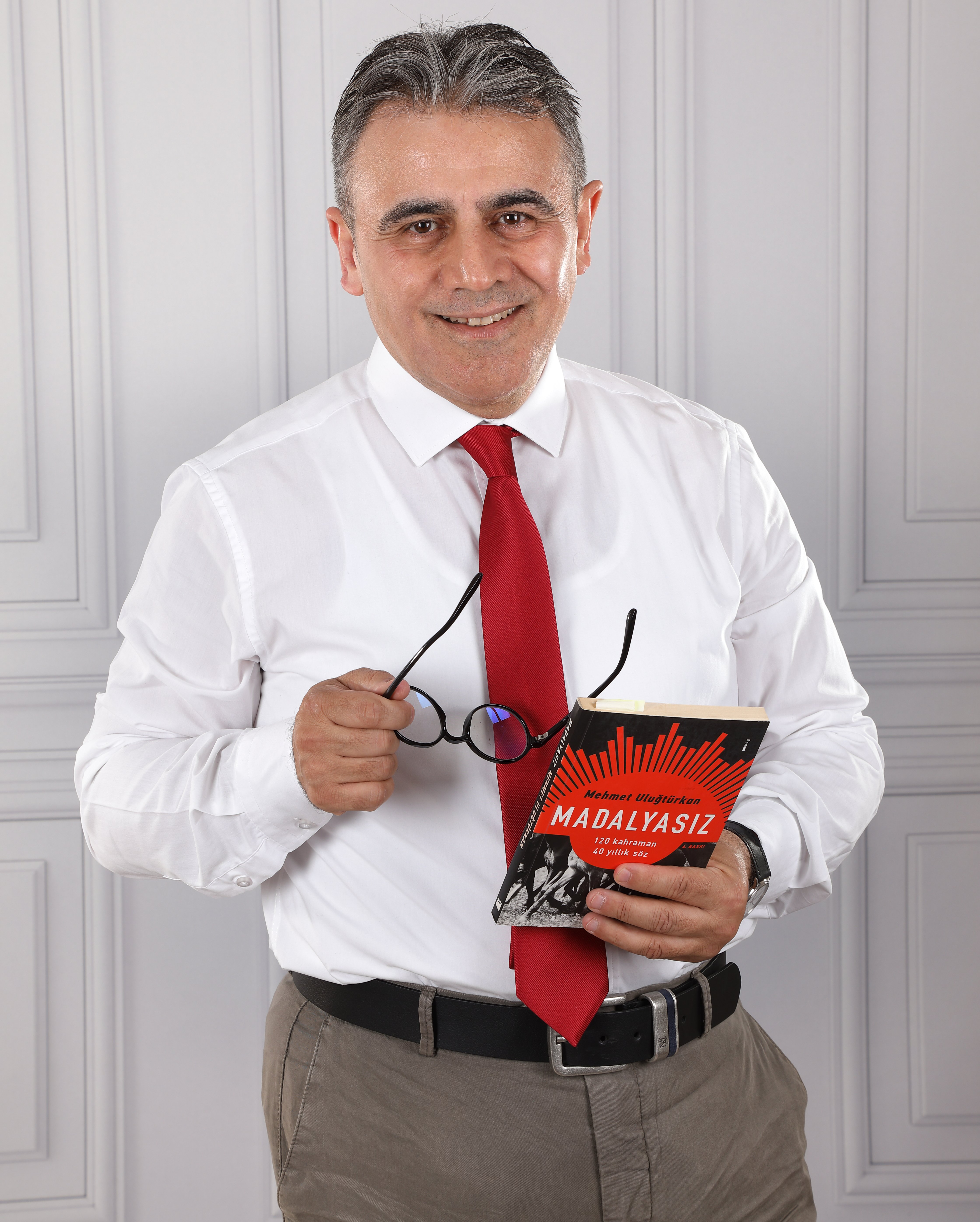 Mehmet Uluğtürkan portresi